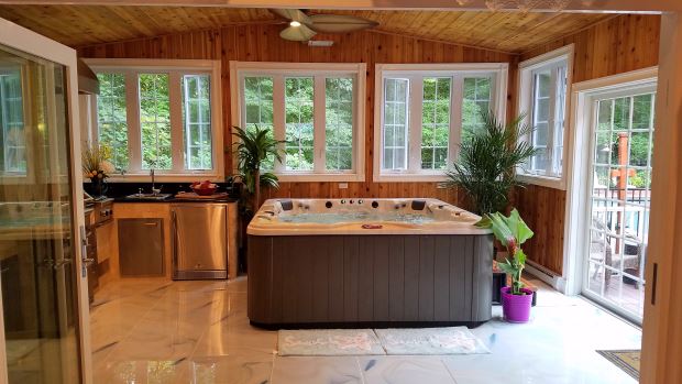 Lanai or four season room